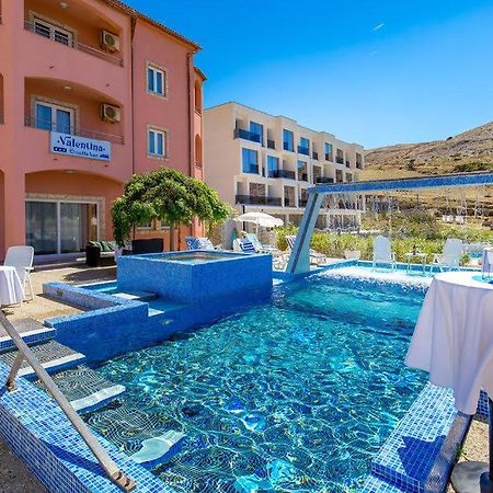 Bed & Breakfast Valentina Metajna Exterior photo