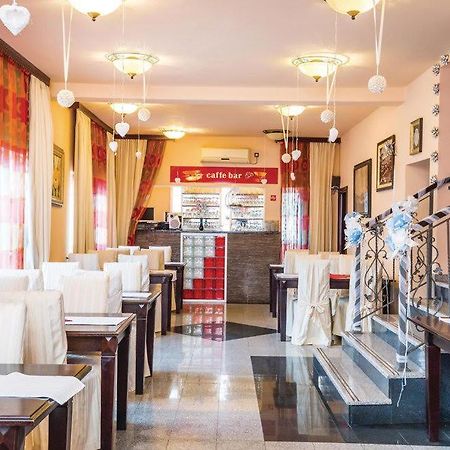 Bed & Breakfast Valentina Metajna Exterior photo